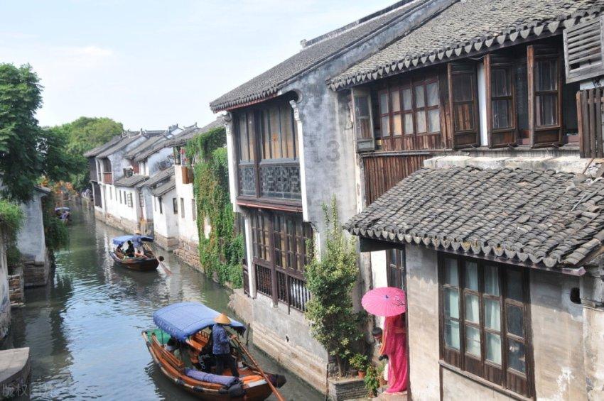 法国一名混血老太太，爱上中国已婚才子，苦等55年后两人终于结婚