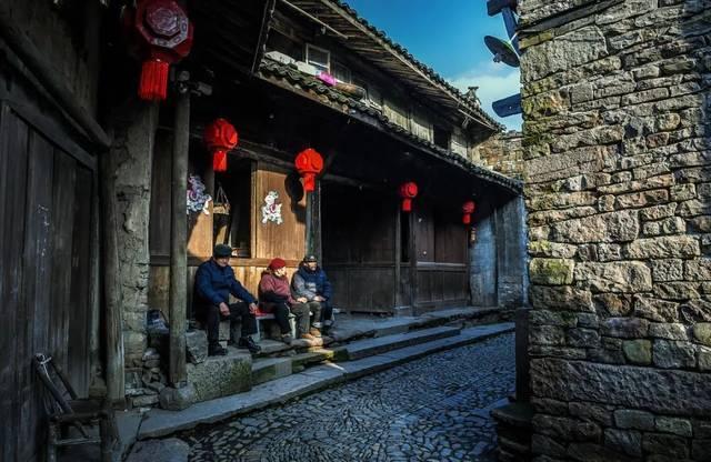 华升股份3涨停